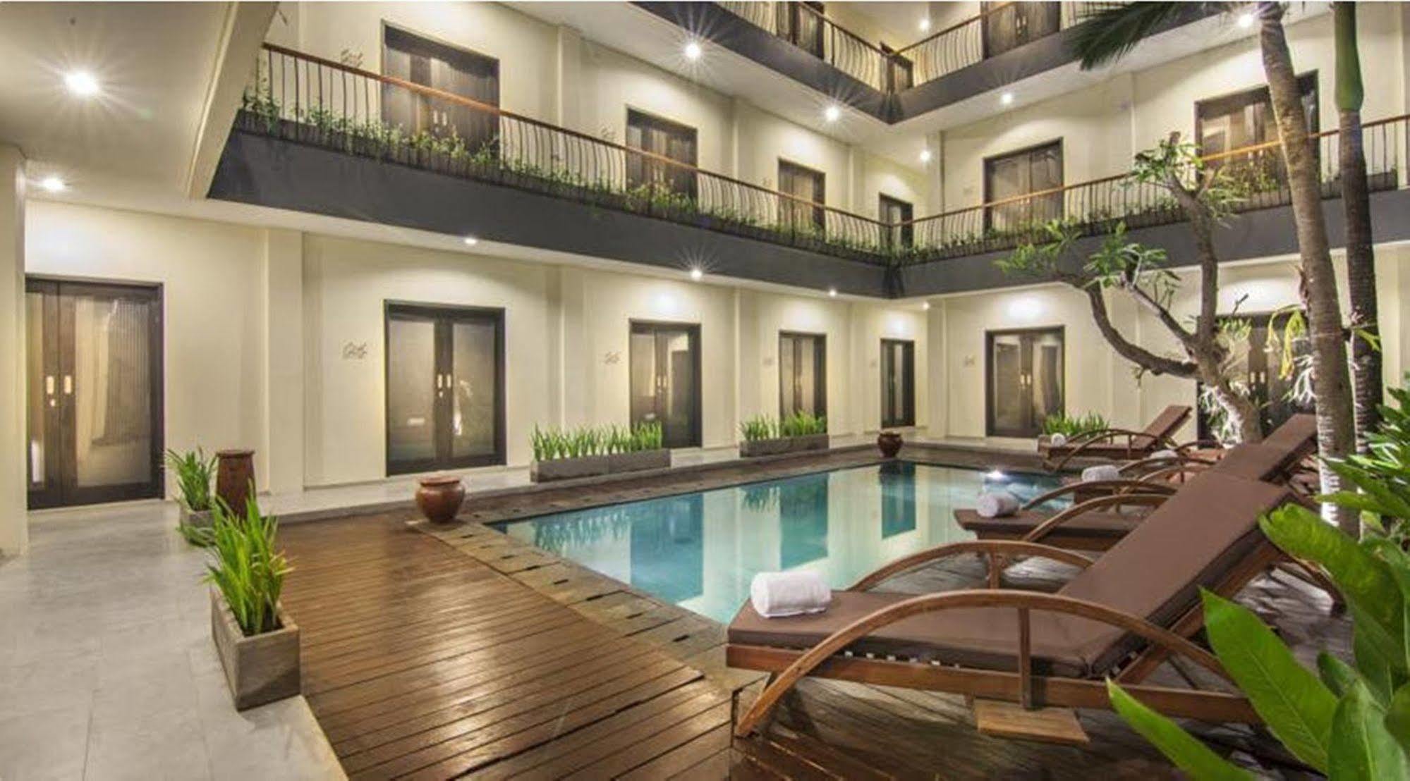 Zuk Hotel Legian  Exterior photo